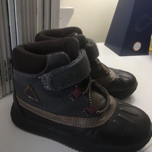 COPY - boys duck boots